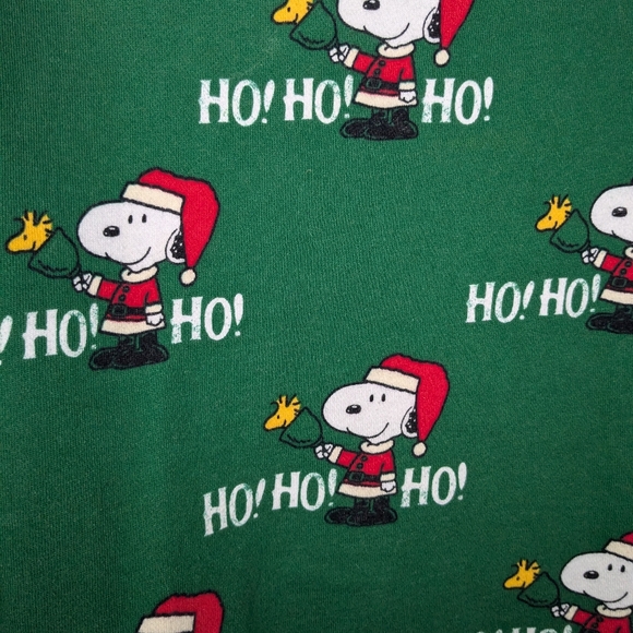 American Eagle Snoopy Peanuts Christmas Crop Sweatshirt Green White Red Size S - Picture 5 of 7